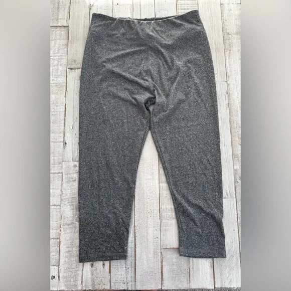 Women’s Gray Athletic Capris - Picture 1 of 6